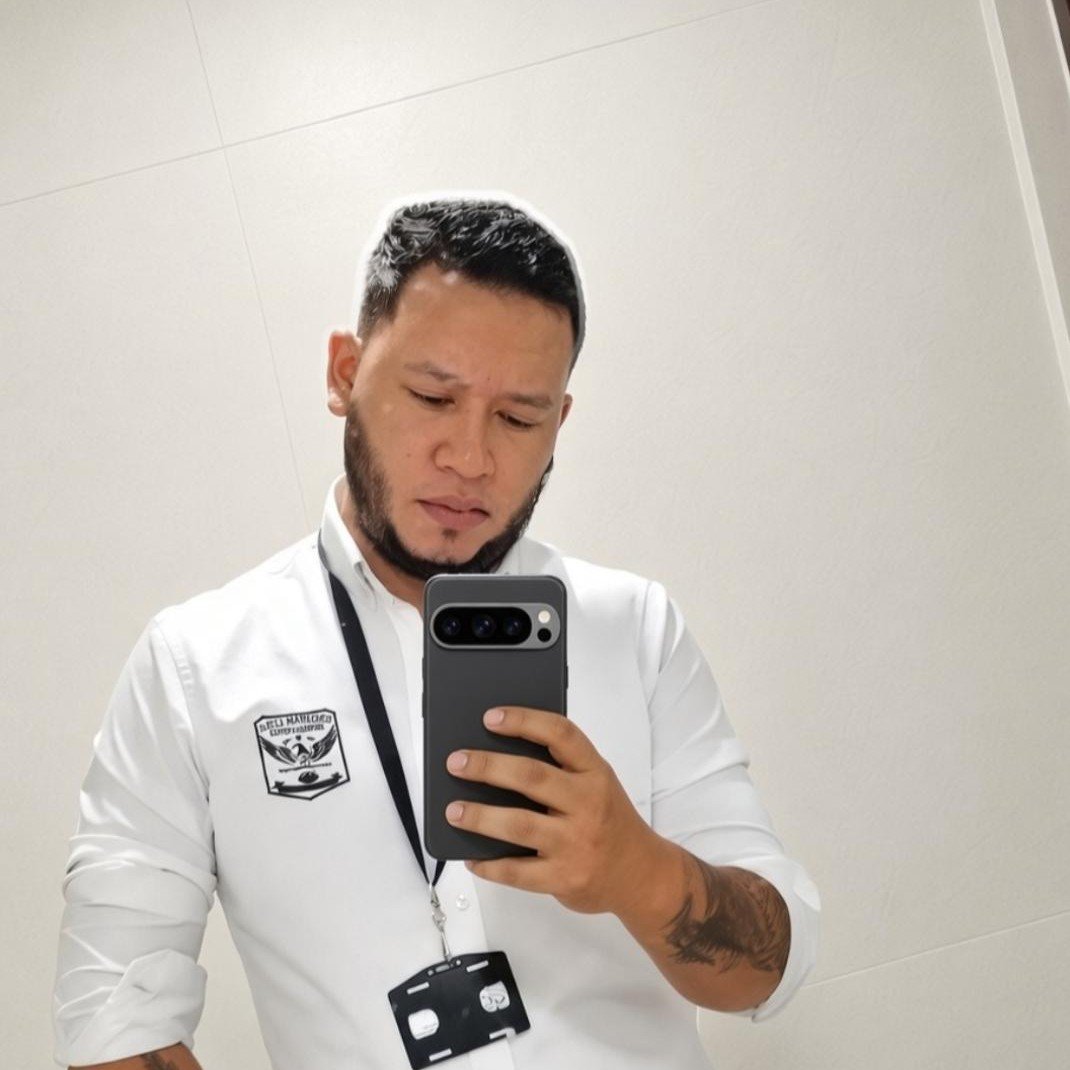 Sergio Garzón en entorno de trabajo